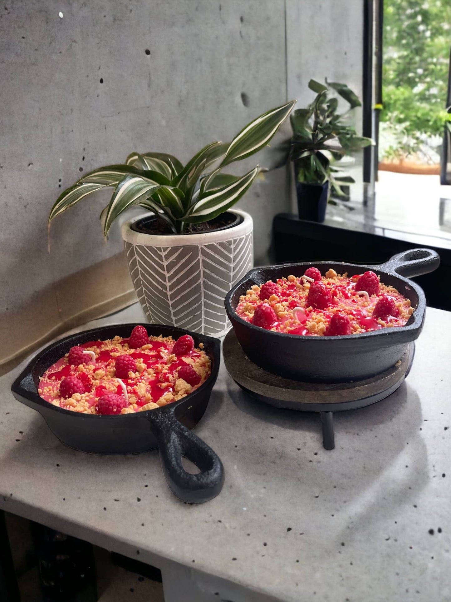 Raspberry Bliss Skillet Candle - Ringold Valley Trading Company