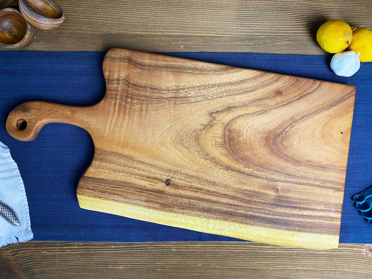 Extra Large Live Edge Serving Board with Handle - Ringold Valley Trading Company