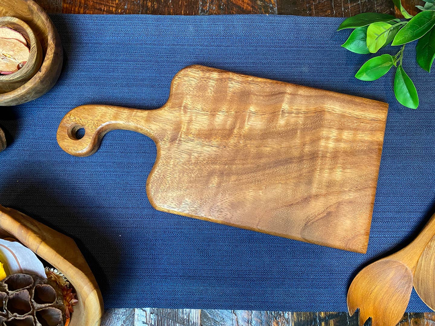 Dark Grain Premium Board - Ringold Valley Trading Company