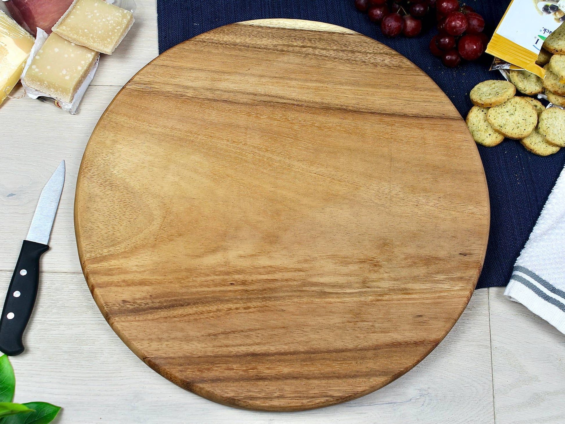 GrandeLive Edge Charcuterie & Serving Board - Ringold Valley Trading Company