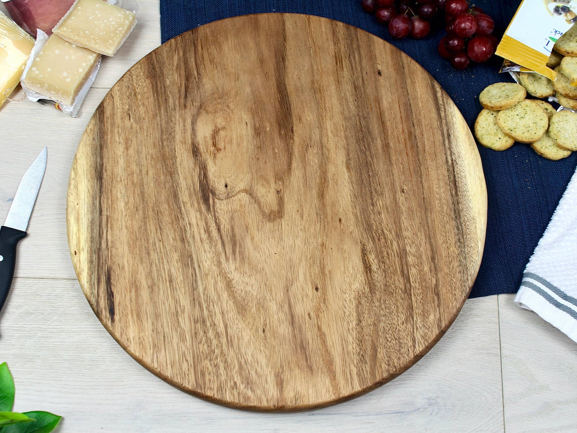 GrandeLive Edge Charcuterie & Serving Board - Ringold Valley Trading Company