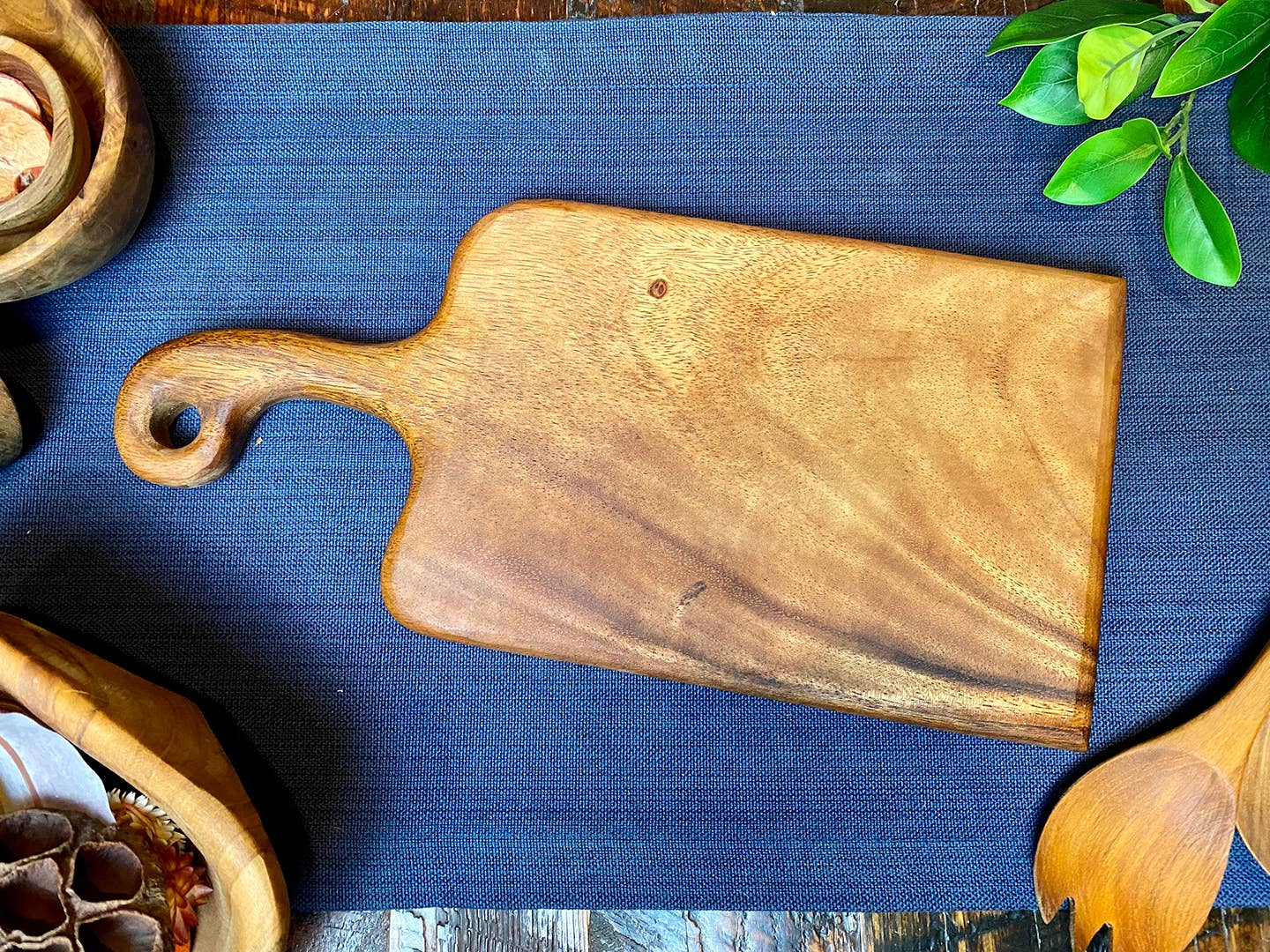 Dark Grain Premium Board - Ringold Valley Trading Company