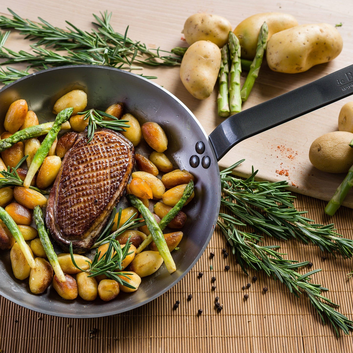 MINERAL B Classic Carbon Steel Fry Pan: 11"