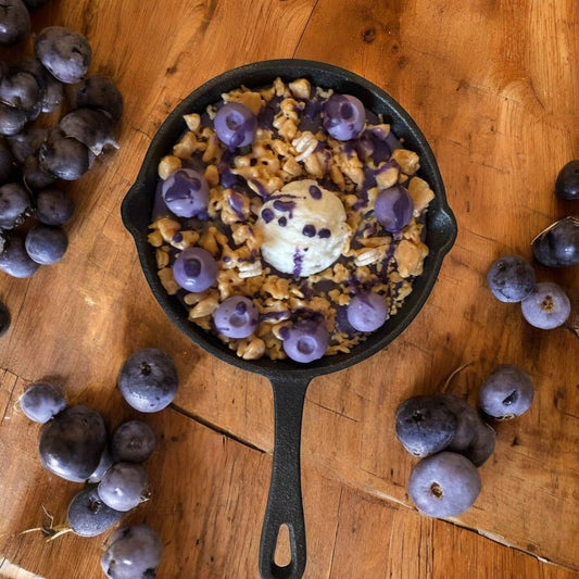 Huckleberry Harvest Skillet Candle - Ringold Valley Trading Company